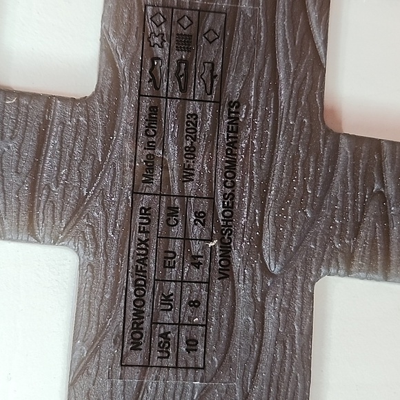 Vionic Olive and Cream Ankle Boot - Picture 8 of 11